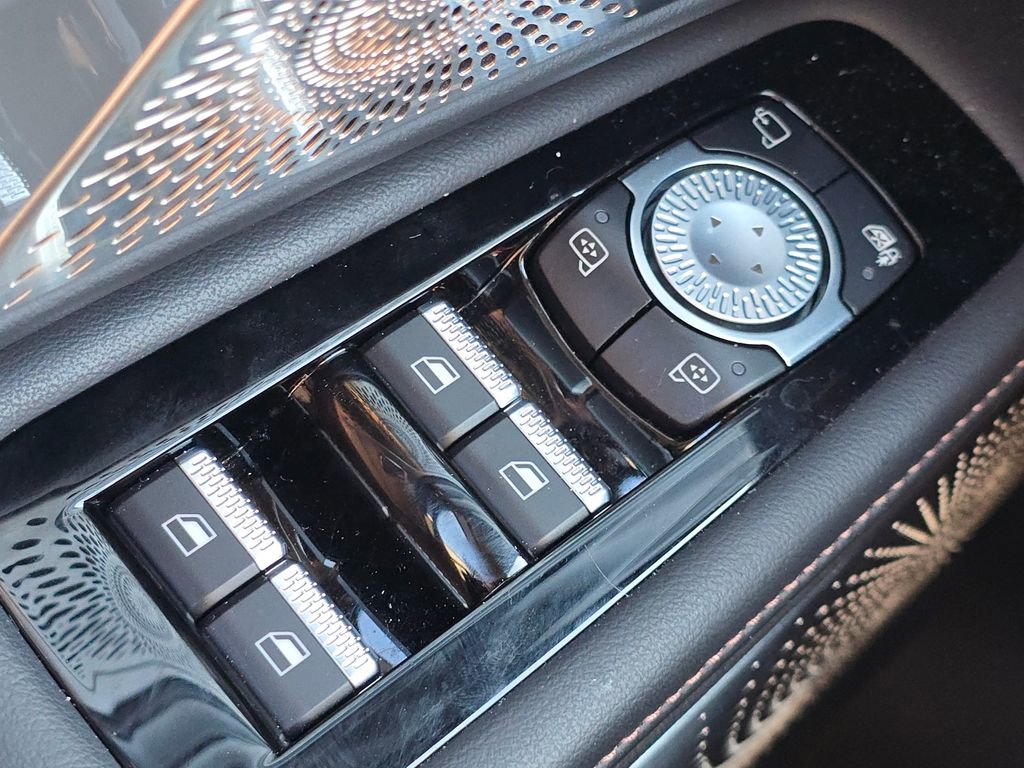 Used 2024 Lincoln Nautilus Reserve w/ Equipment Group 203A image 27