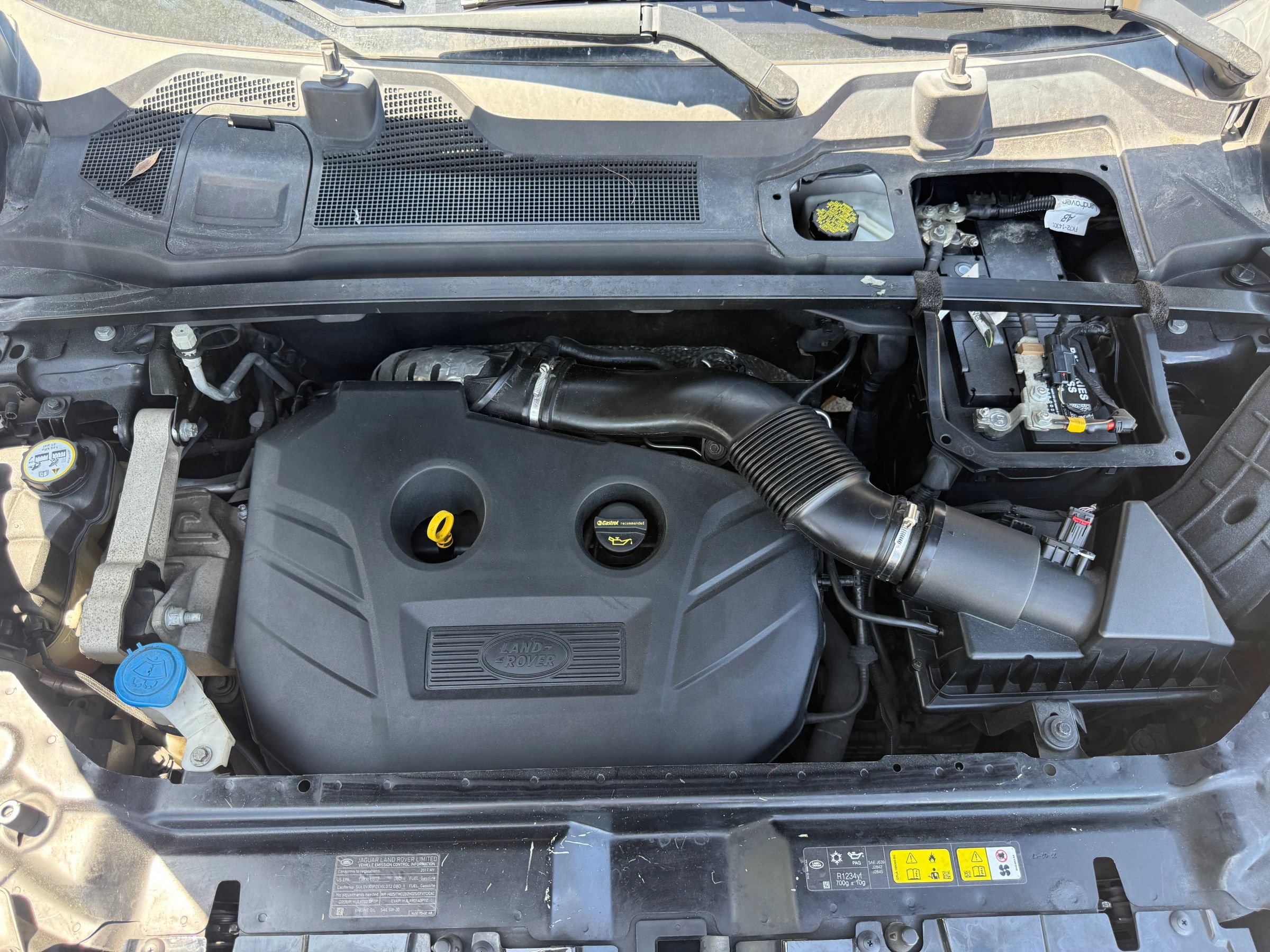 Used 2017 Land Rover Discovery Sport HSE AWD/4WD image 8