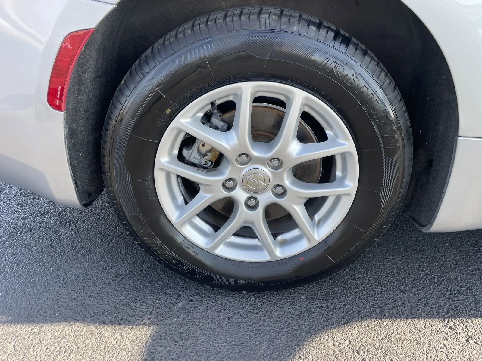 Used 2019 Chrysler Pacifica LX image 16