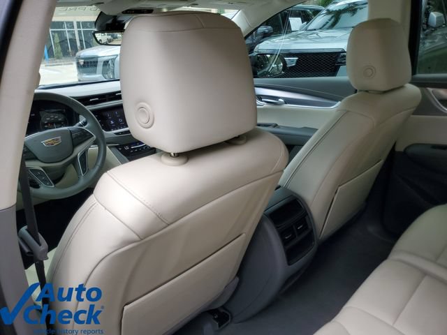 Certified 2024 Cadillac XT5 Premium Luxury w/ Technology Package FWD image 13