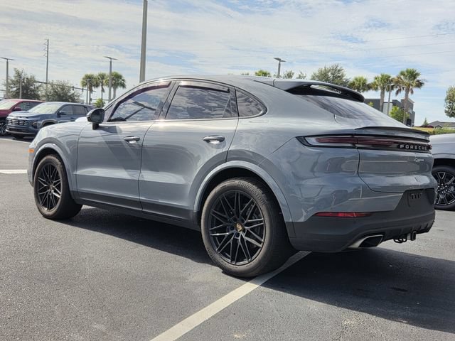 Used 2024 Porsche Cayenne Coupe AWD/4WD image 5