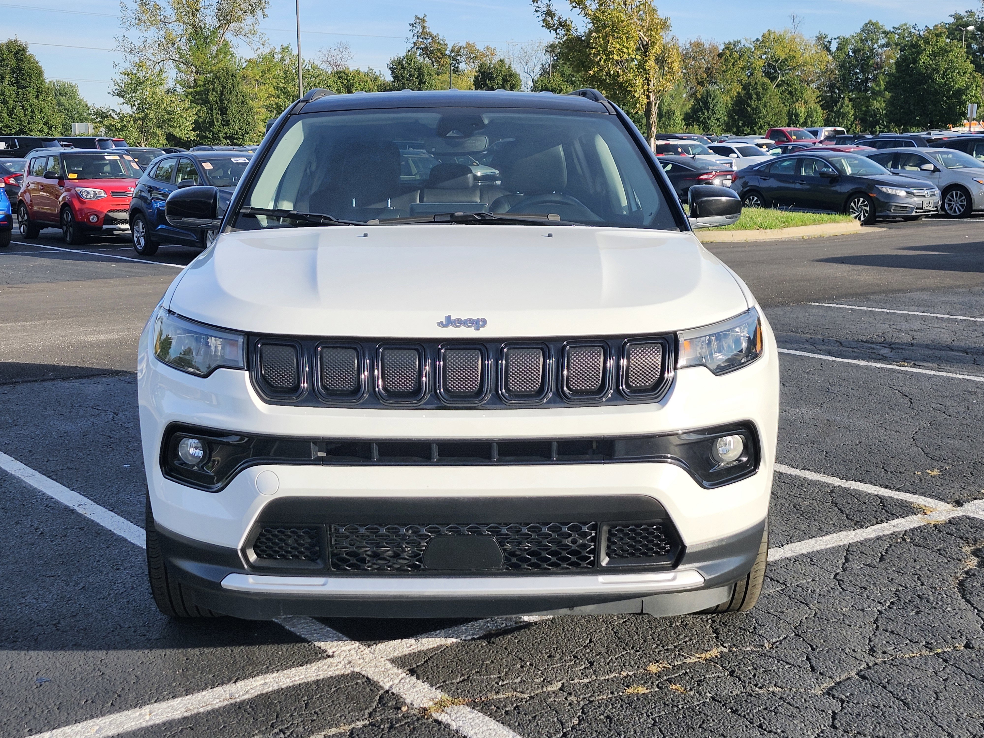 Used 2022 Jeep Compass Limited image 3