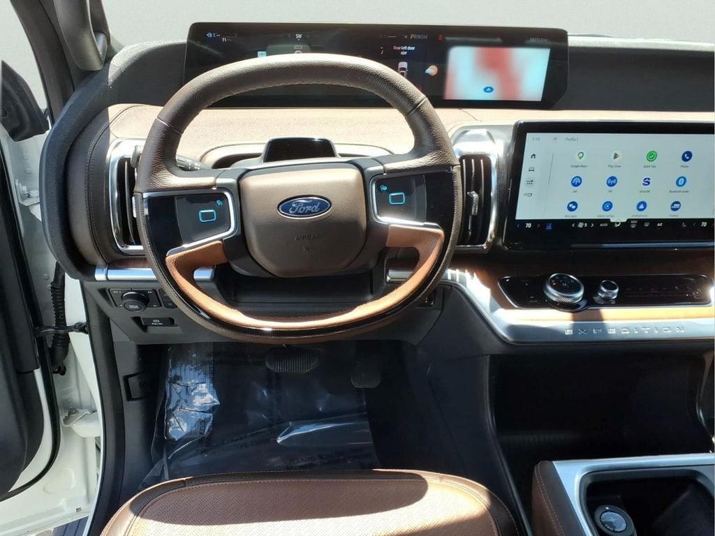 Used 2025 Ford Expedition King Ranch AWD/4WD image 17