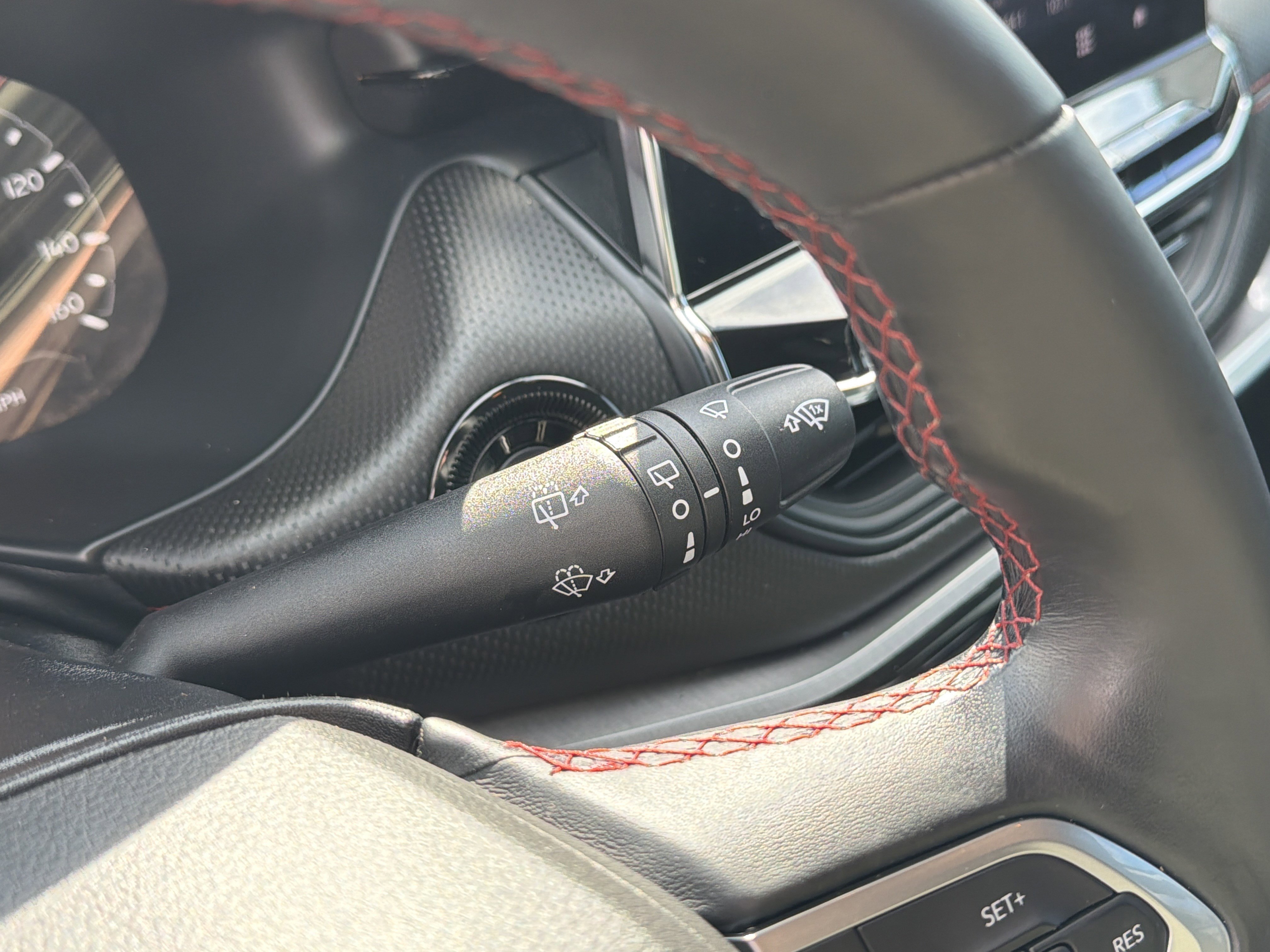 Used 2022 Jeep Compass Trailhawk w/ Trailhawk Convenience Group AWD/4WD image 20