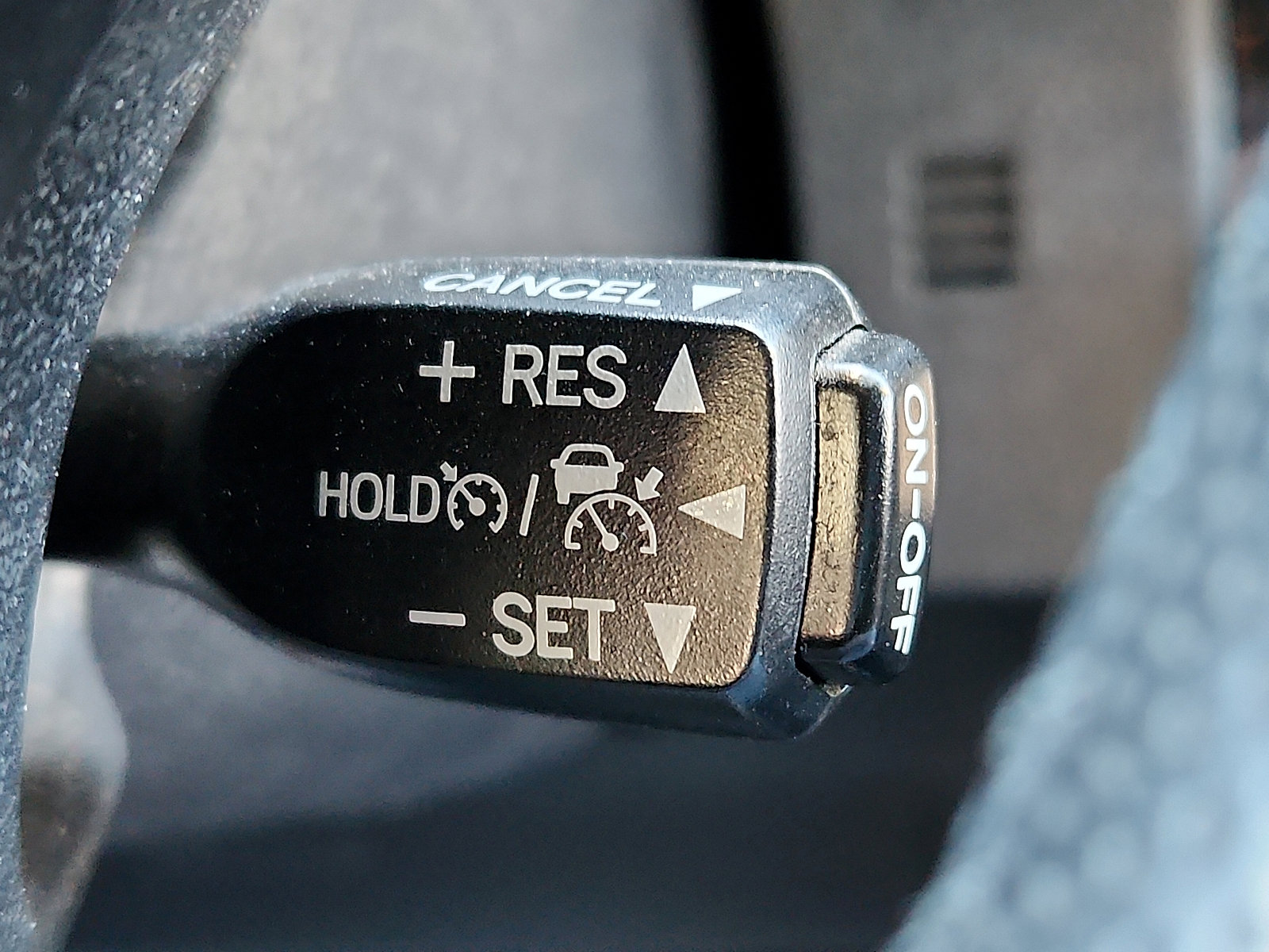 Used 2018 Toyota Tacoma 2WD Double Cab image 24