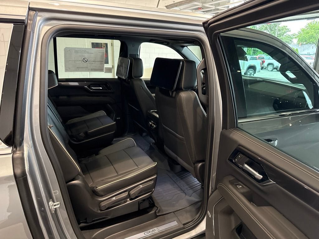 New 2026 GMC Yukon XL Elevation w/ Elevation Premium Package AWD/4WD image 14