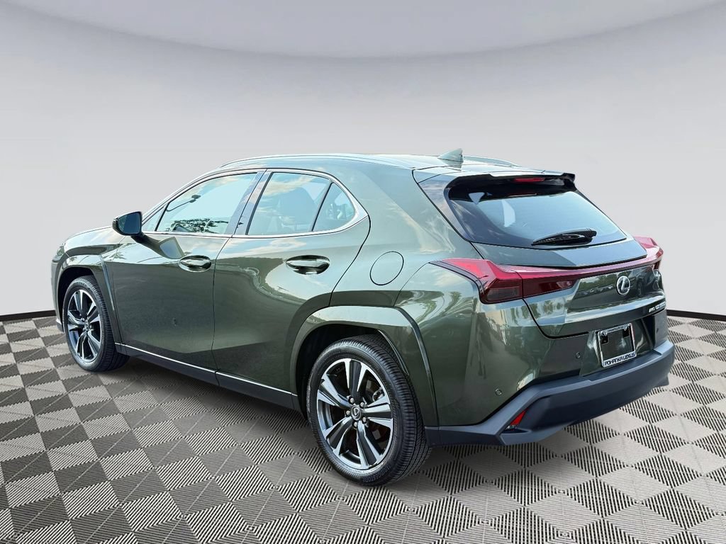 Used 2025 Lexus UX 300h AWD w/ Accessory Package (Z1) image 4