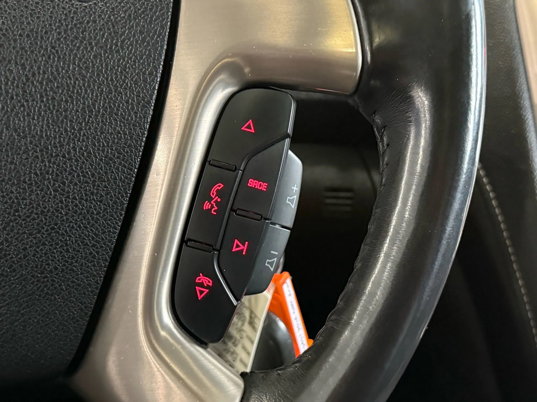 Used 2016 GMC Acadia Denali image 12