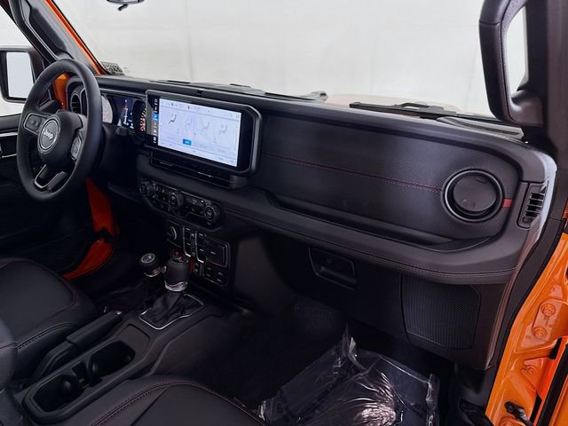 Used 2025 Jeep Wrangler Unlimited Rubicon w/ Steel Bumper Group image 26