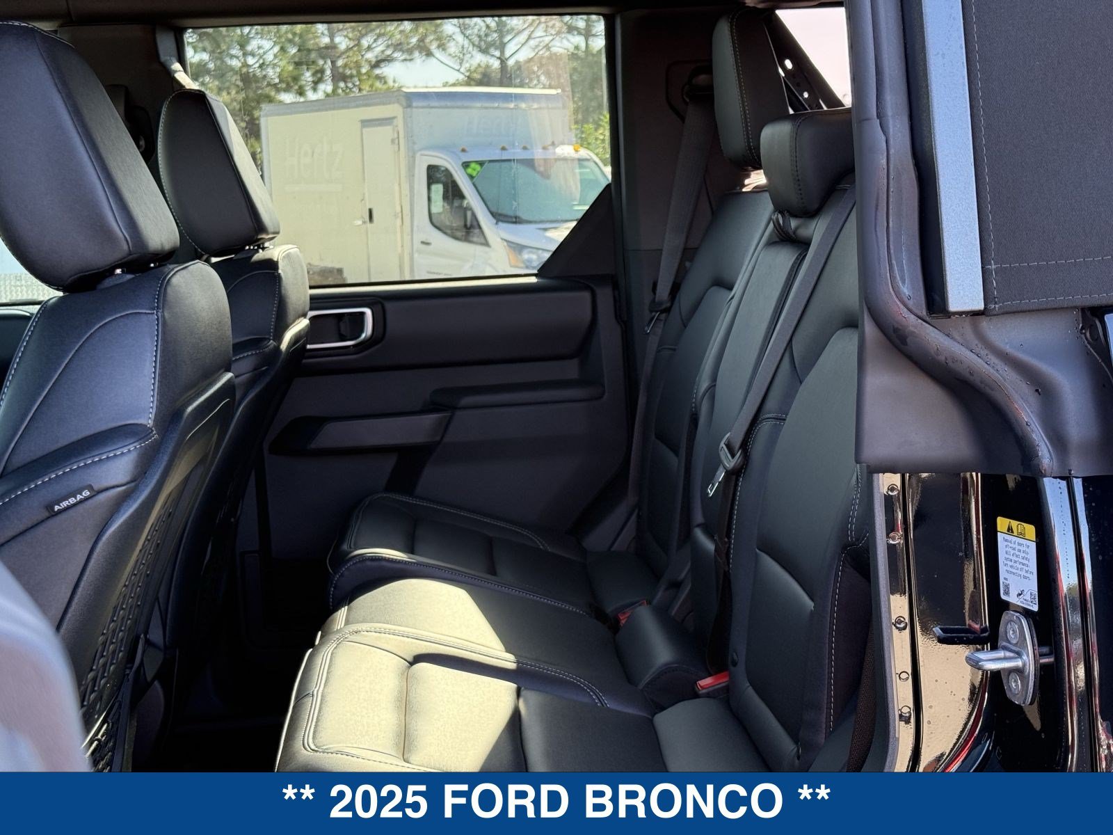 Used 2025 Ford Bronco Badlands AWD/4WD image 47