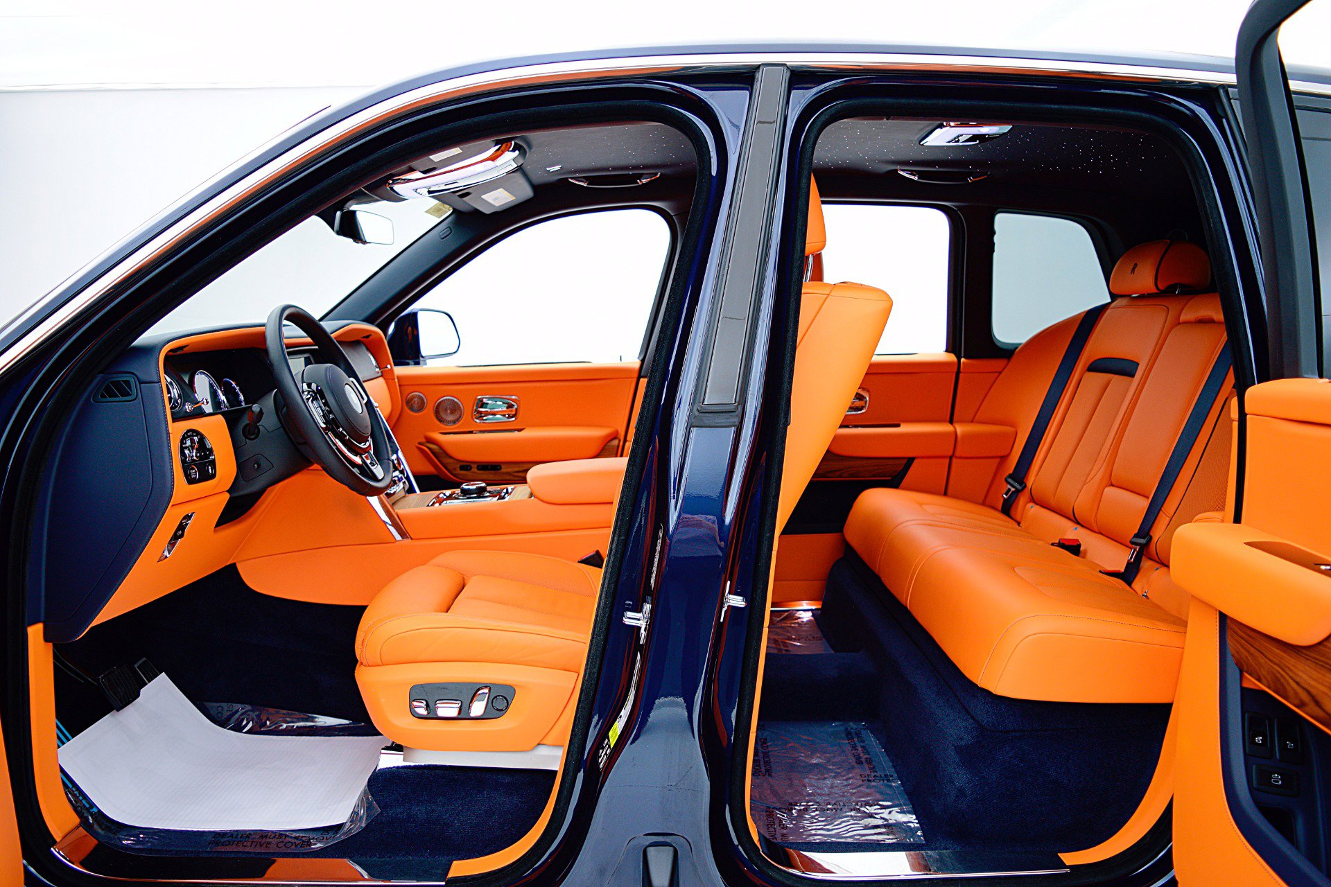 Used 2025 Rolls-Royce Cullinan image 41