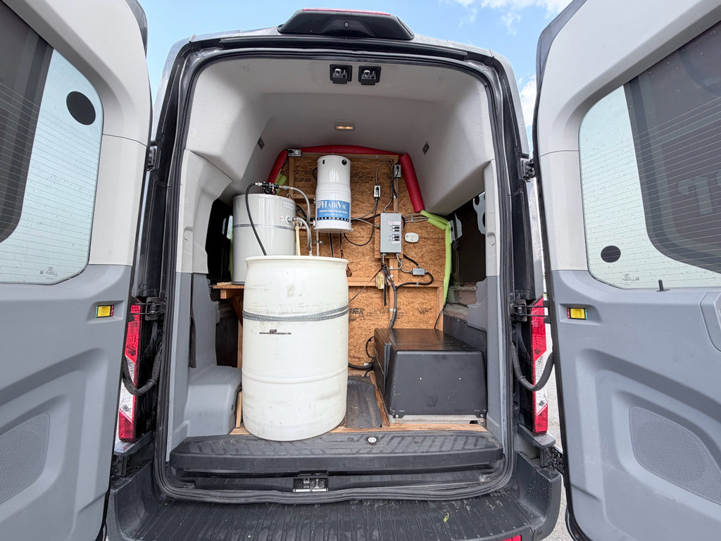 Used 2018 Ford Transit 350 XLT image 9