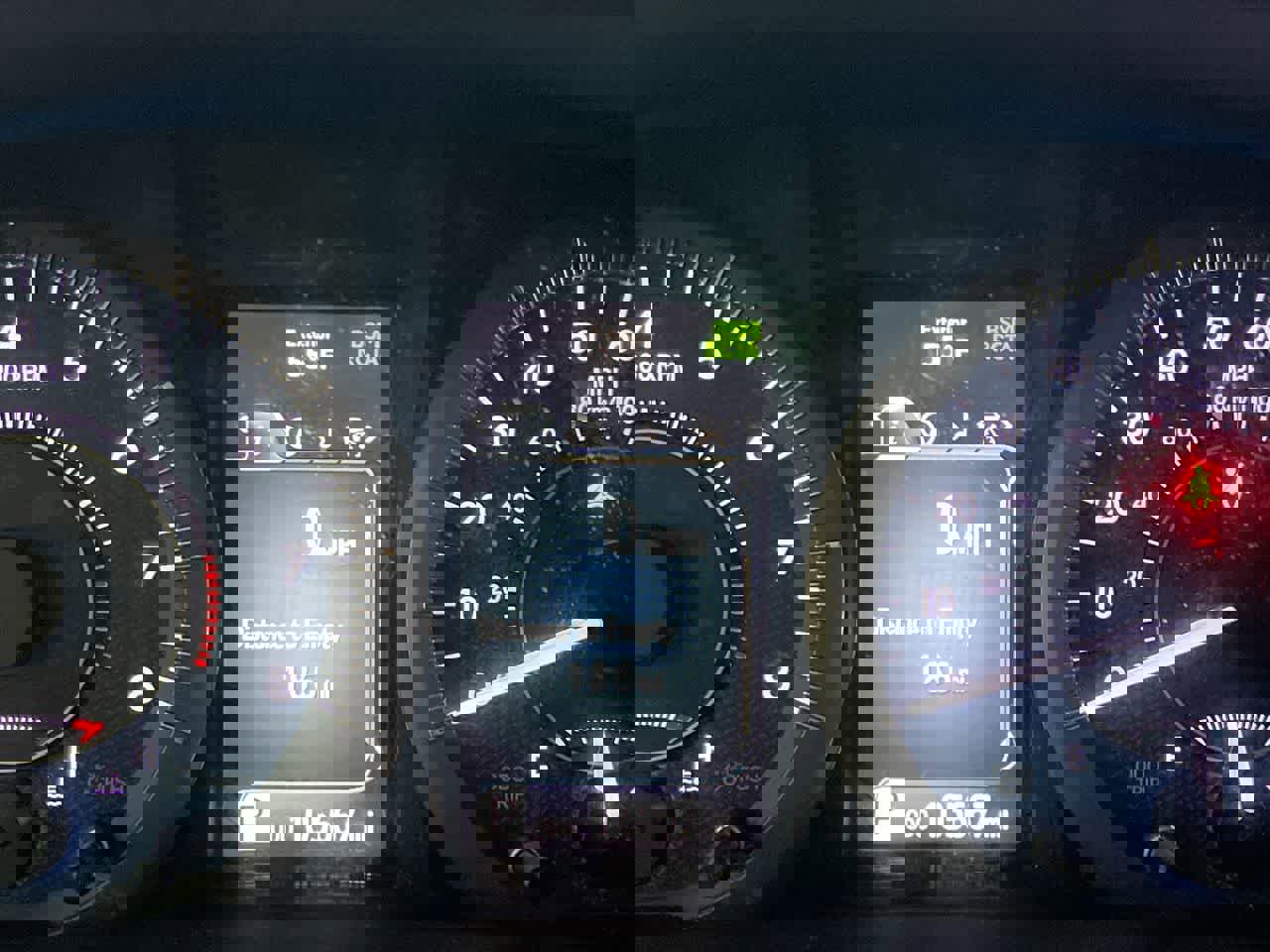 Used 2018 Toyota Sienna XLE w/ XLE Navigation Package image 15