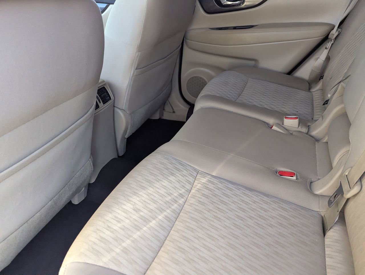 Used 2017 Nissan Rogue SV image 20