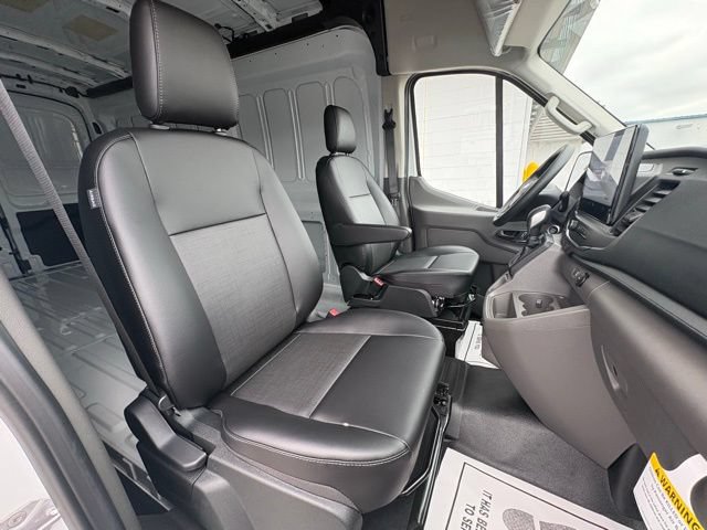 New 2026 Ford Transit 250 148 Medium Roof RWD image 23