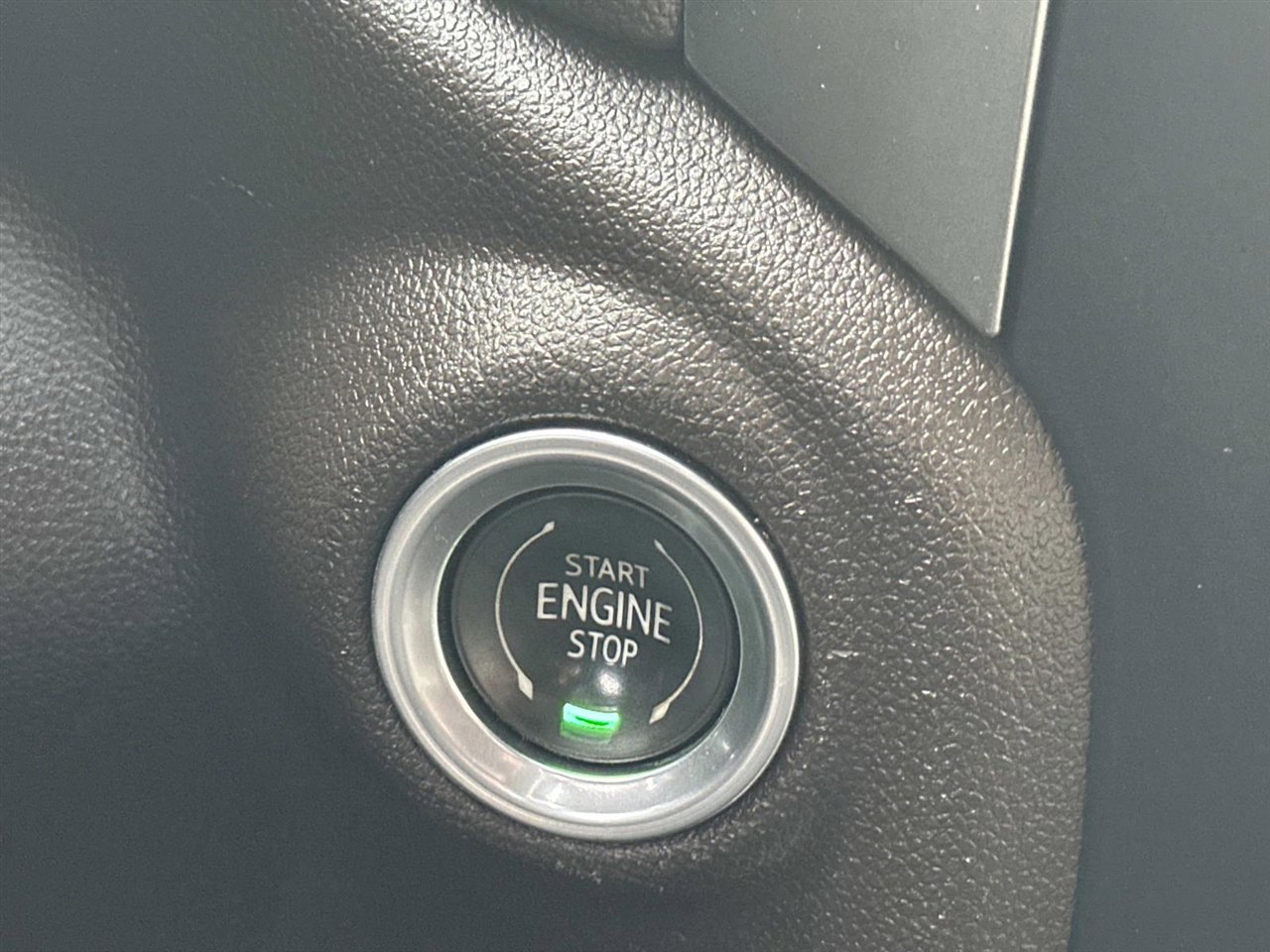 Used 2021 Chevrolet Silverado 1500 LTZ image 24