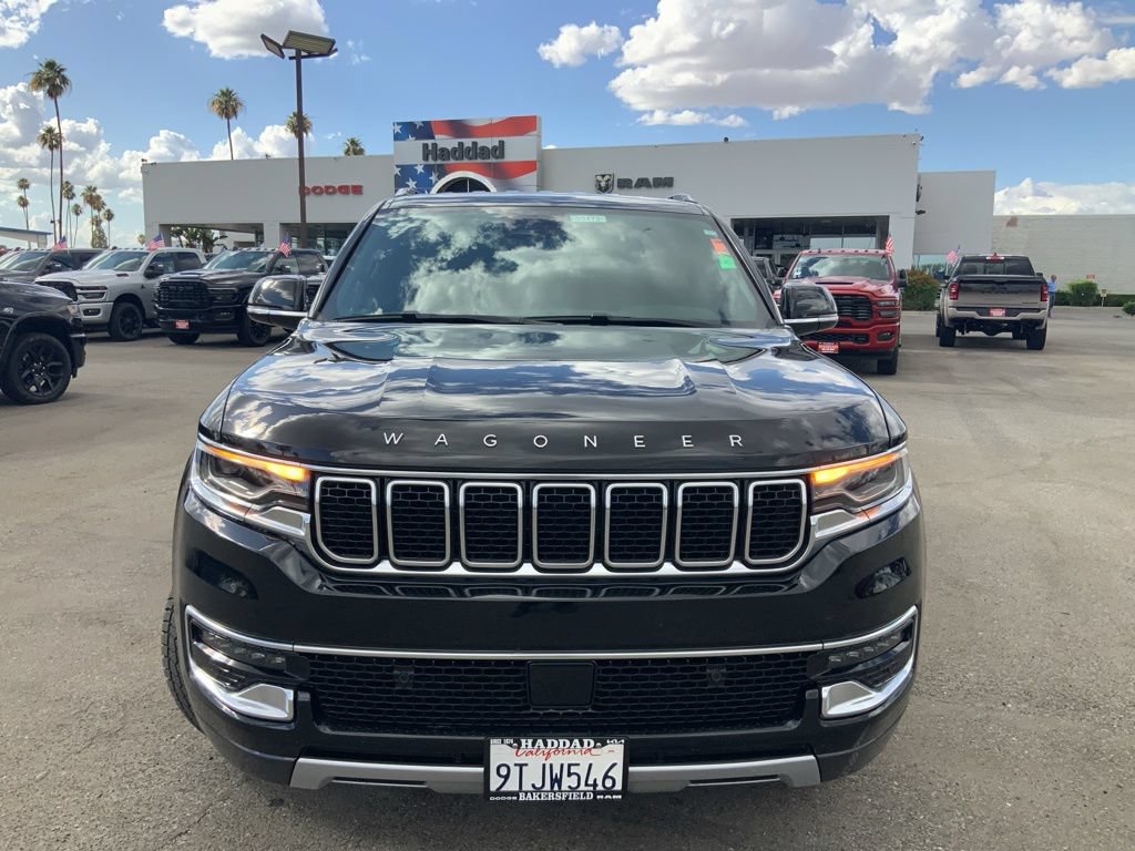 Certified 2022 Jeep Wagoneer Series II AWD/4WD image 2