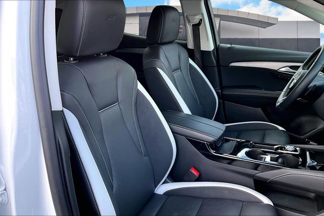 Certified 2025 Buick Envision Sport Touring image 7