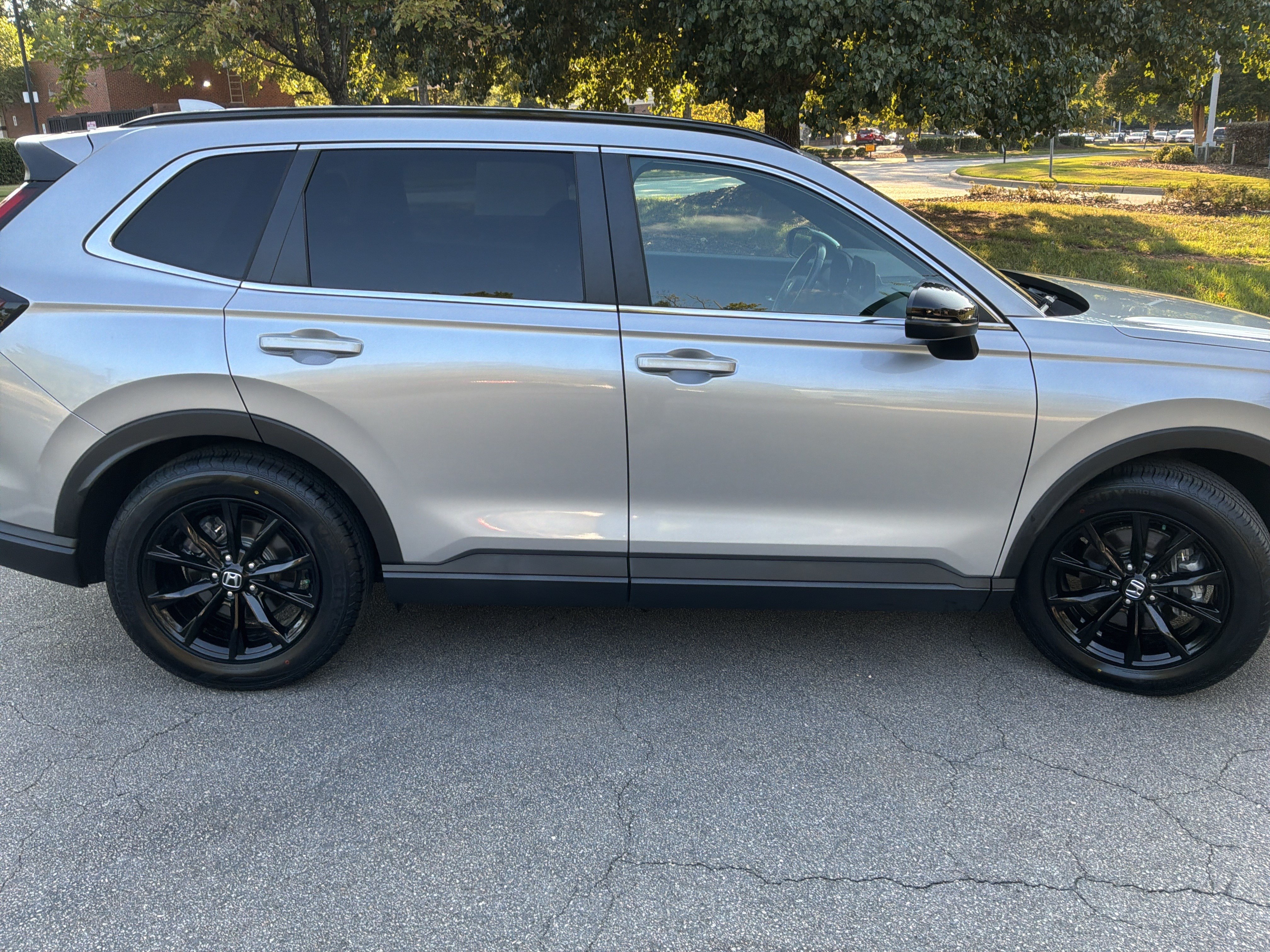 Used 2024 Honda CR-V Sport image 11