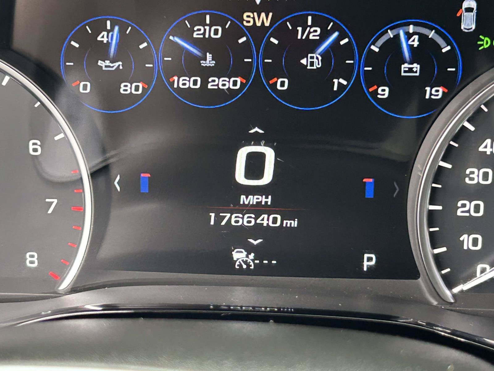 Used 2017 Cadillac XT5 Platinum w/ Driver Assist Package AWD/4WD image 33