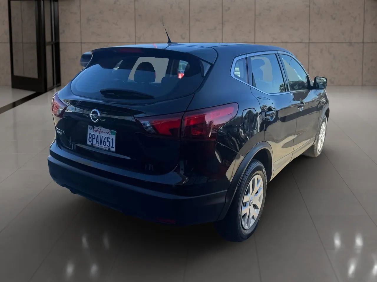 Used 2018 Nissan Rogue Sport S FWD image 6