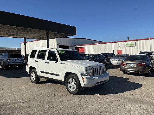 Used 2011 Jeep Liberty Sport image 3