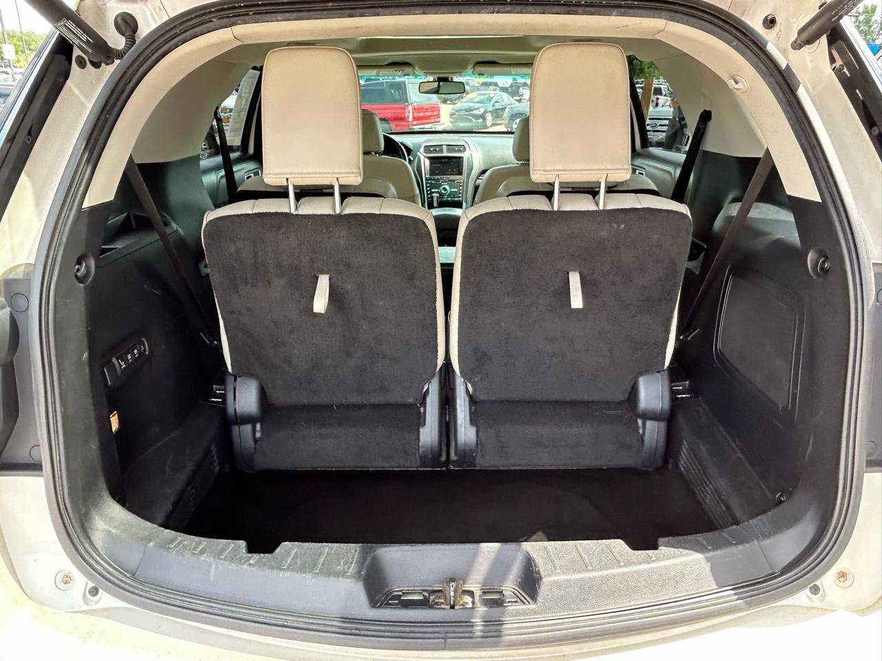 Used 2016 Ford Explorer Platinum AWD/4WD image 18