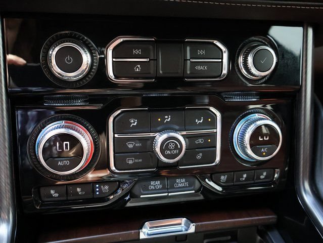 Used 2024 GMC Yukon Denali Ultimate AWD/4WD image 36