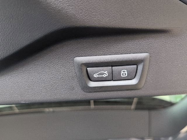 New 2026 BMW X5 xDrive50e w/ Premium Package image 42