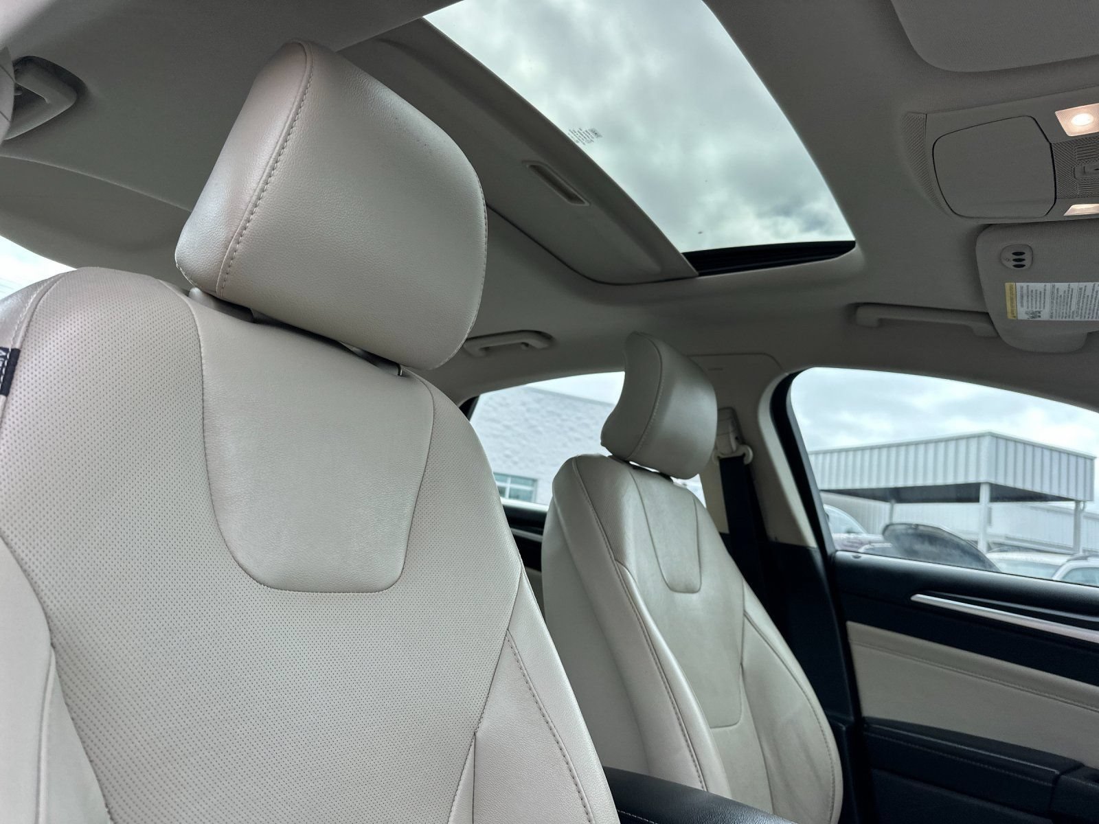 Used 2018 Ford Fusion Titanium AWD/4WD image 15