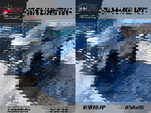 Used 2024 GMC Canyon Elevation w/ Elevation Premium Package image 1