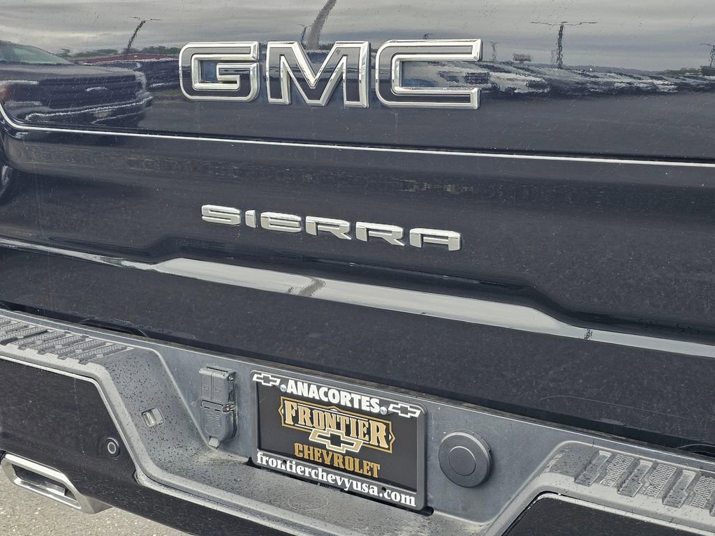Used 2023 GMC Sierra 1500 AT4 w/ AT4 Premium Package AWD/4WD image 14