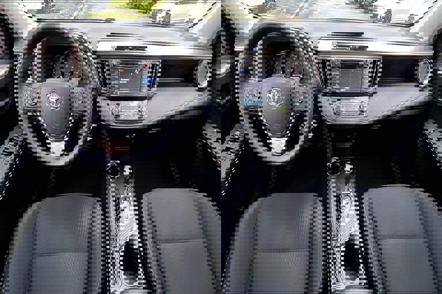 Used 2014 Toyota RAV4 XLE image 13