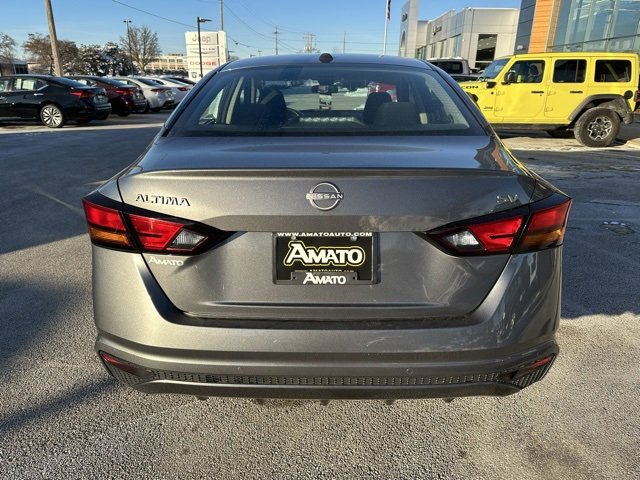 Used 2024 Nissan Altima 2.5 SV image 7