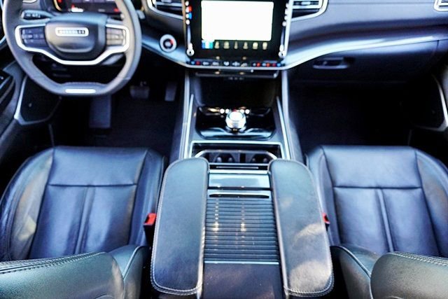 Used 2023 Jeep Wagoneer 2WD image 26