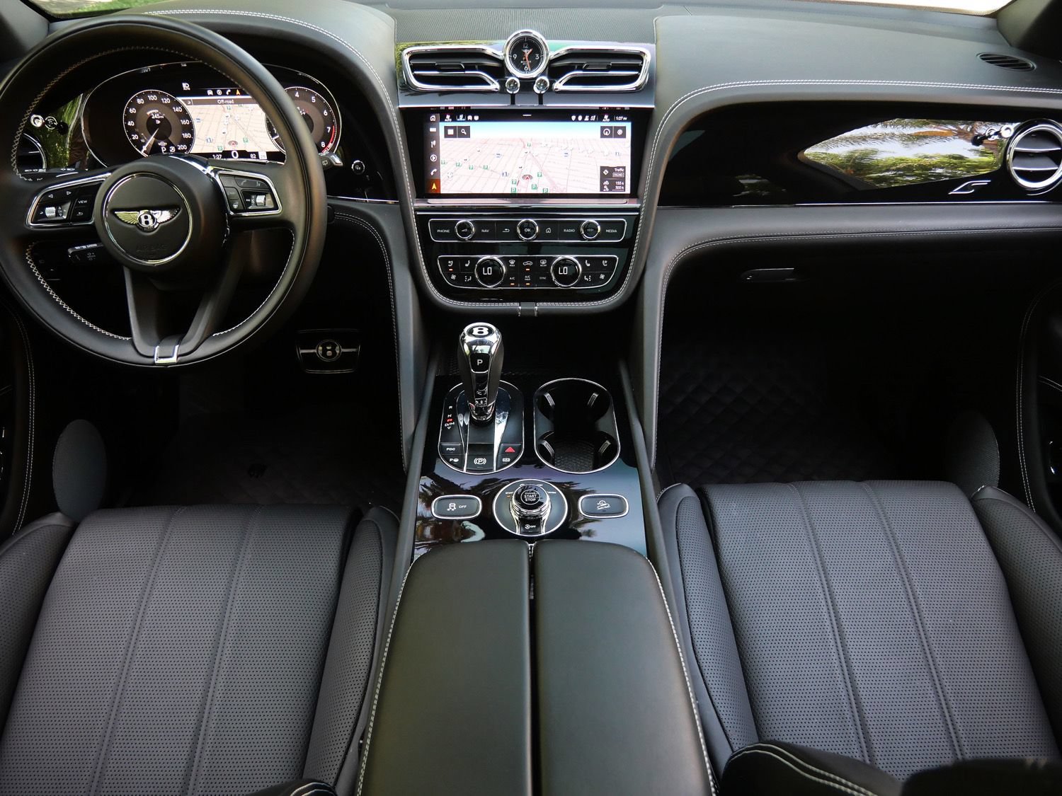 Used 2022 Bentley Bentayga AWD/4WD image 4