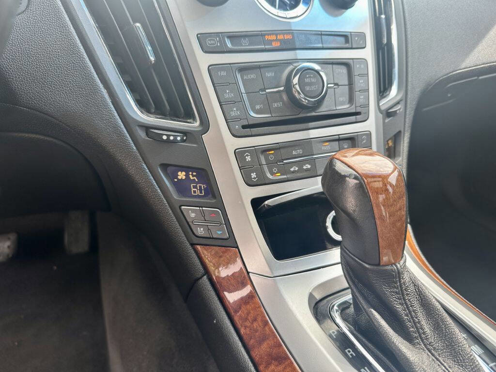 Used 2010 Cadillac CTS Premium image 21