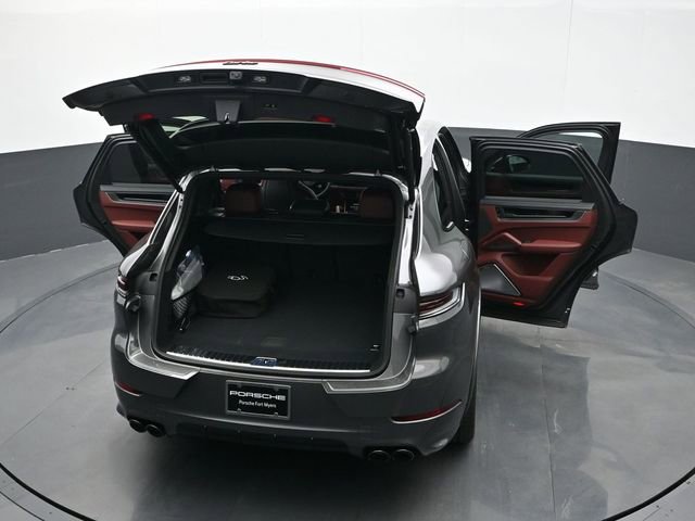 New 2025 Porsche Cayenne Turbo image 28