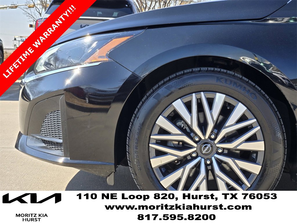 Used 2024 Nissan Altima 2.5 SV image 14