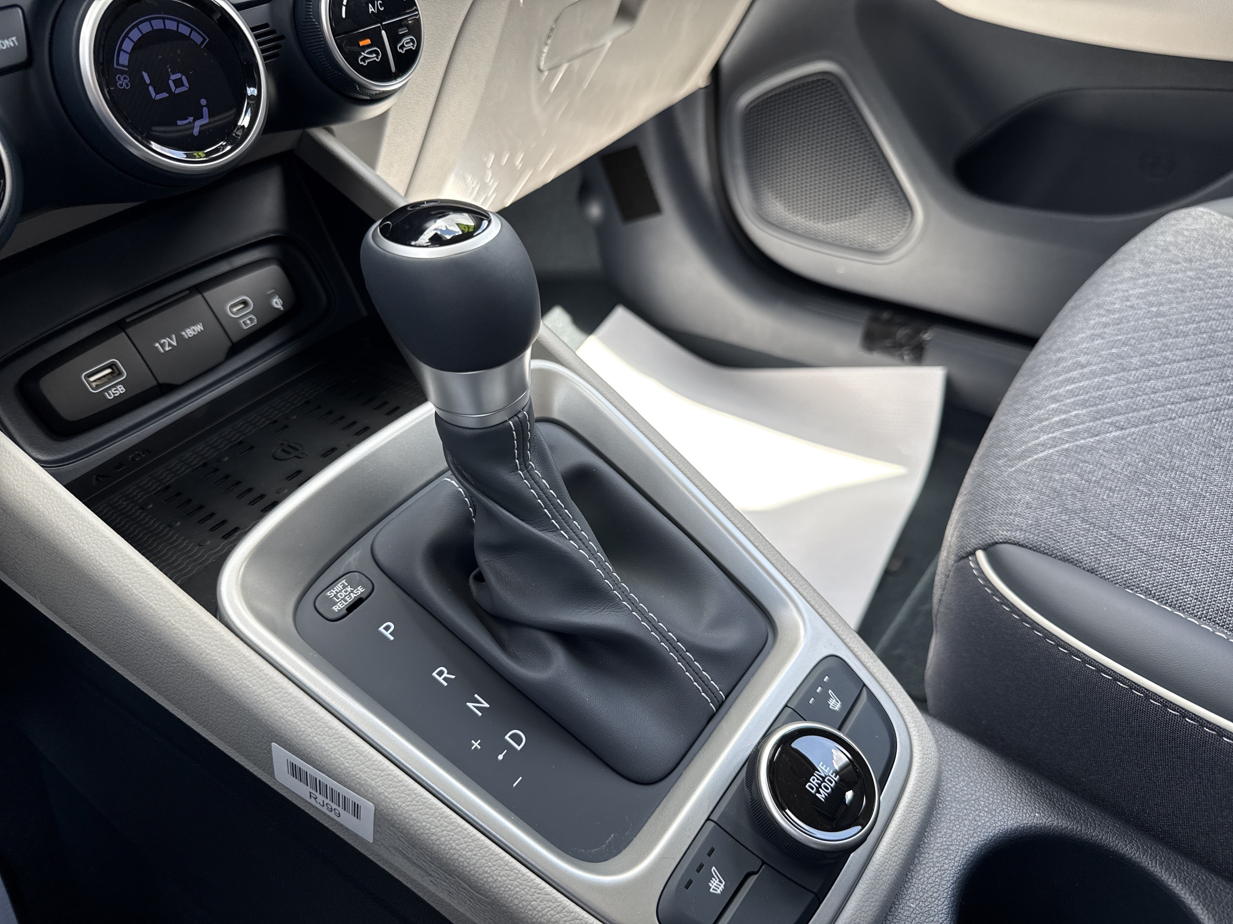 New 2026 Hyundai Venue SEL FWD image 23