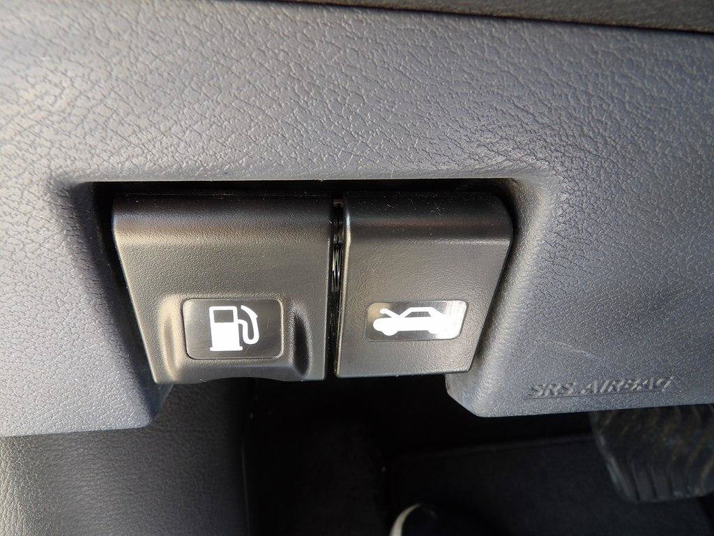 Used 2021 Nissan Kicks SV FWD image 12