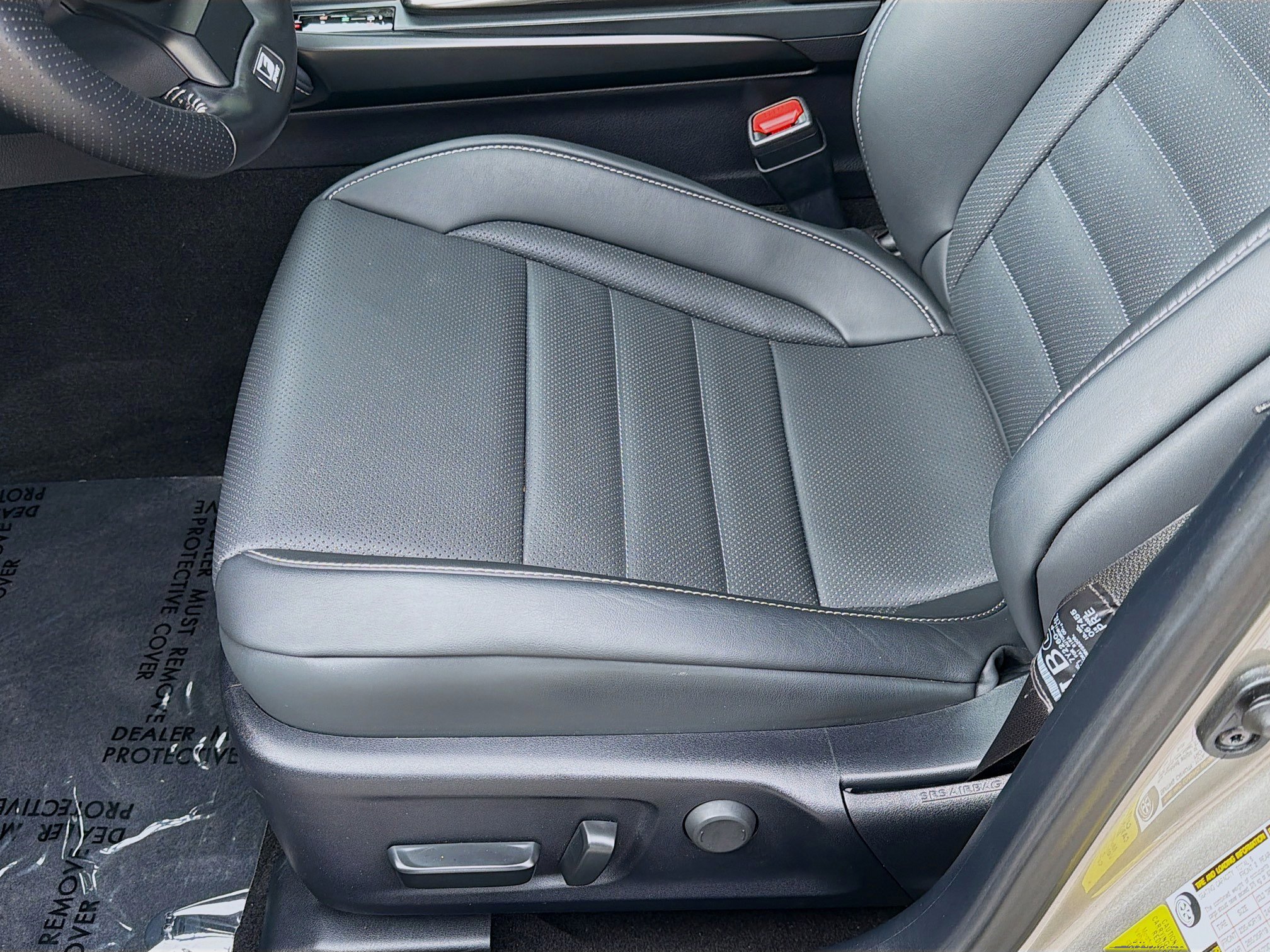 Used 2023 Lexus IS 350 F Sport w/ Memory Package image 17