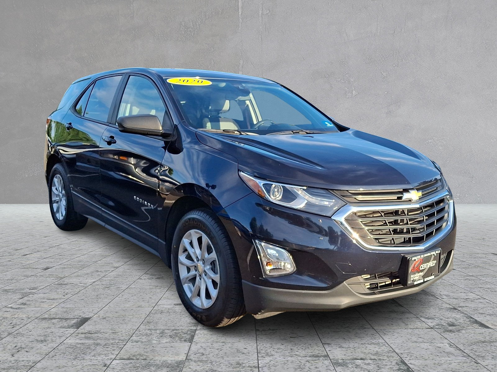 Used 2020 Chevrolet Equinox LS w/ LS Convenience Package FWD image 3