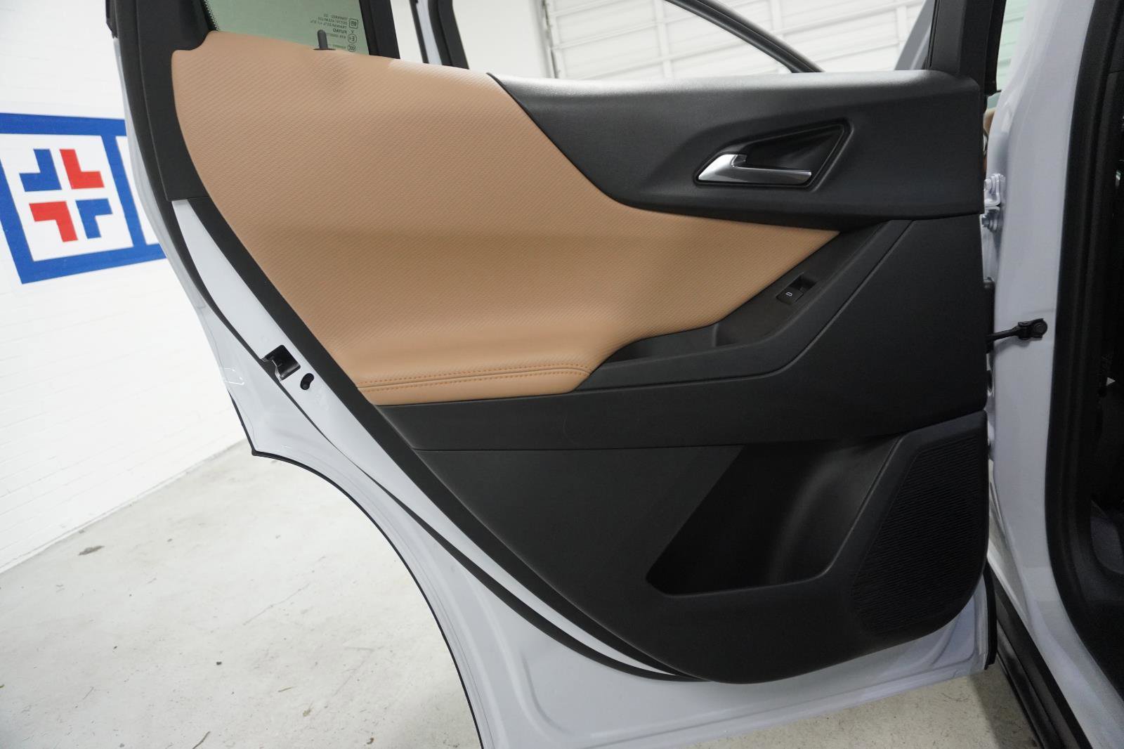 New 2026 Chevrolet Equinox ACTIV w/ Convenience Package III image 41
