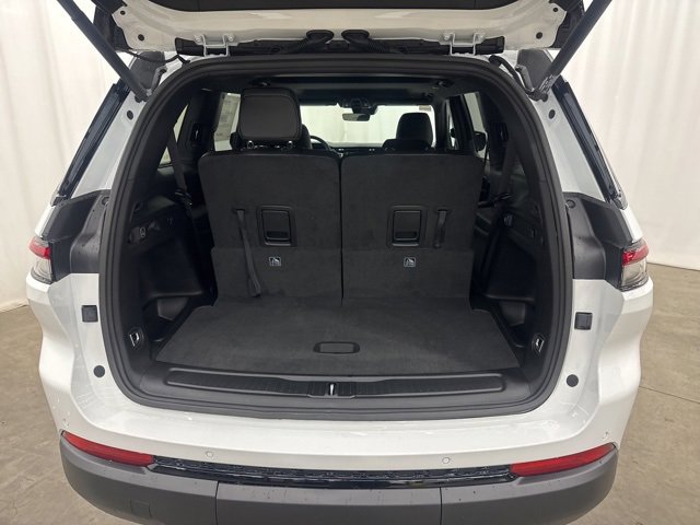New 2025 Jeep Grand Cherokee L Altitude image 21