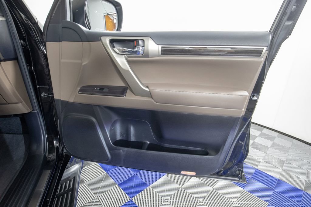 Used 2021 Lexus GX 460 Premium w/ Premium Package AWD/4WD image 15