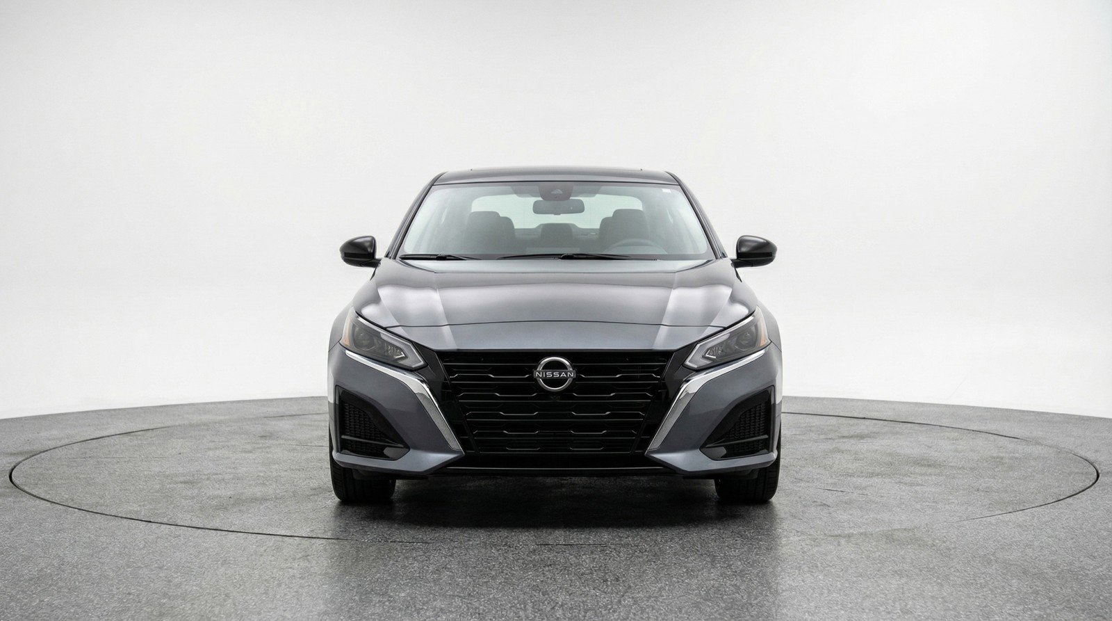 Used 2025 Nissan Altima 2.5 SV image 2