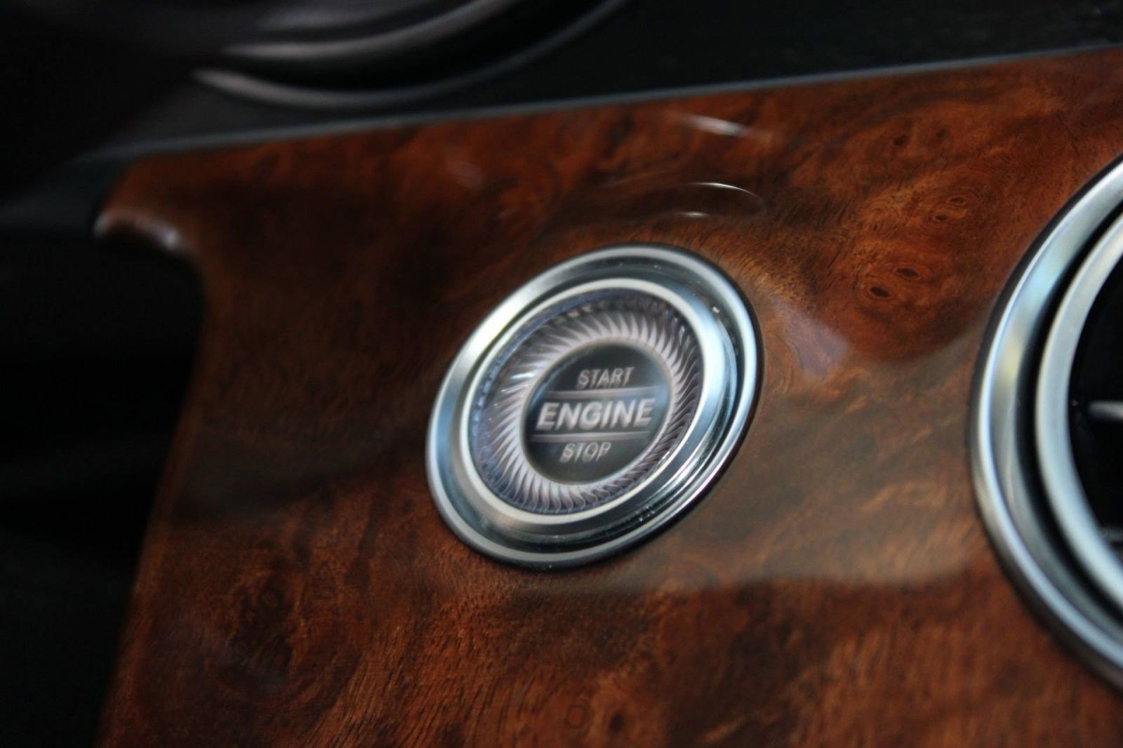 Used 2019 Mercedes-Benz E 300 image 25