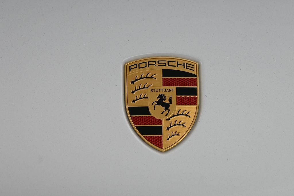 Certified 2025 Porsche Macan Electric RWD image 32
