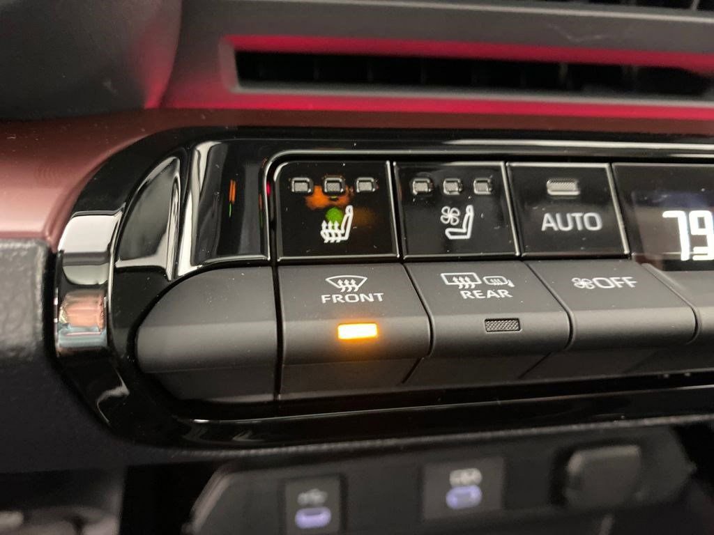 New 2026 Toyota Prius Plug-In Hybrid FWD image 22